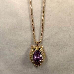 Gold tone chain necklace with ornate owl pendant, excellent condition